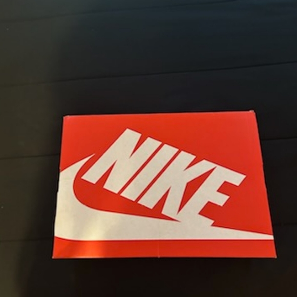 Nike Dunks - Picture 7 of 7